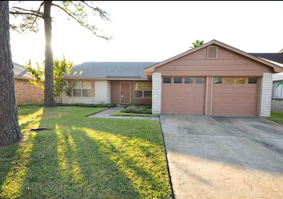 1st image of 10339 Den Oak Dr