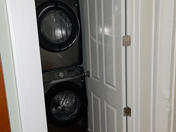 5th image of 3218 Dryades St
