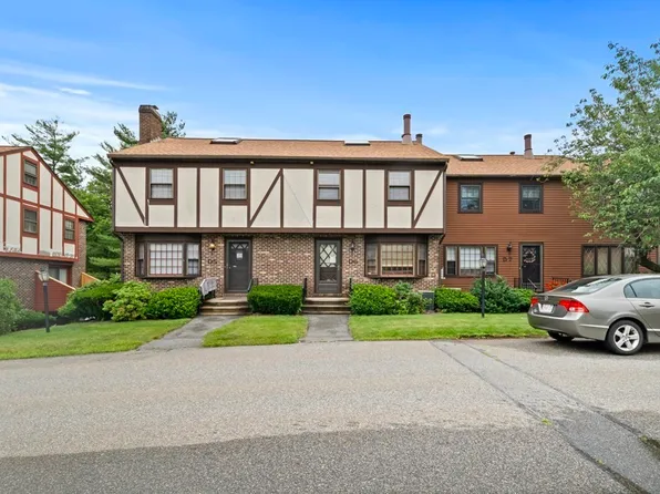 6 Scotty Hollow Dr #D6, North Chelmsford, MA 01863