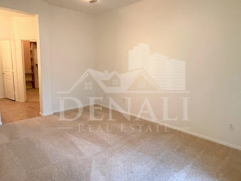 1225 N 36th St #1114 — Photo 8