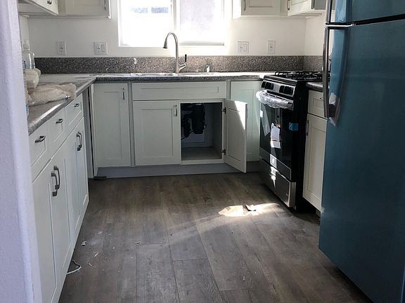2nd image of 1135 N Monterey St #C