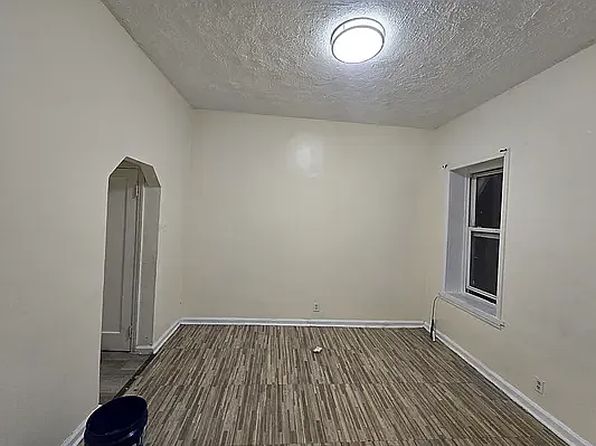 5409 Avenue O APT 4