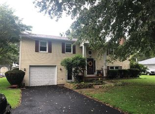 2064 Orchard Dr, Kendall, NY 14476