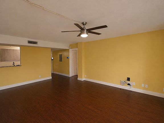 4th image of 5220 Las Verdes Circle #220