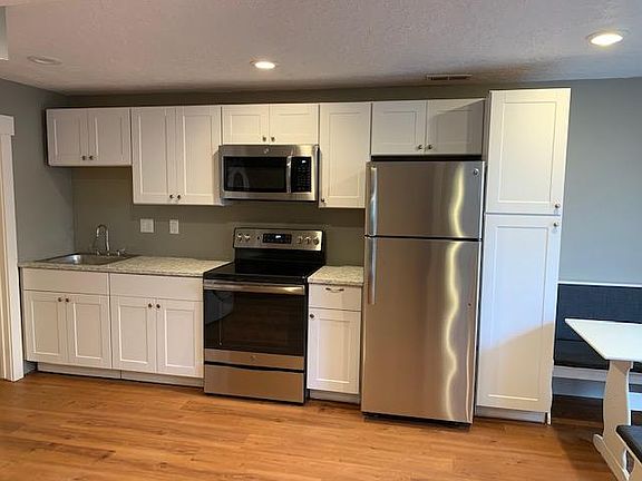 2nd image of 9109 S Wimbleton Pl