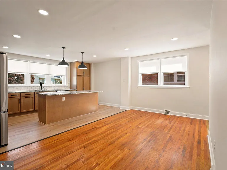 668 Renz St — Photo 5