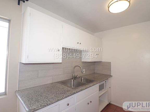 5th image of 4369 Cleveland Ave #8