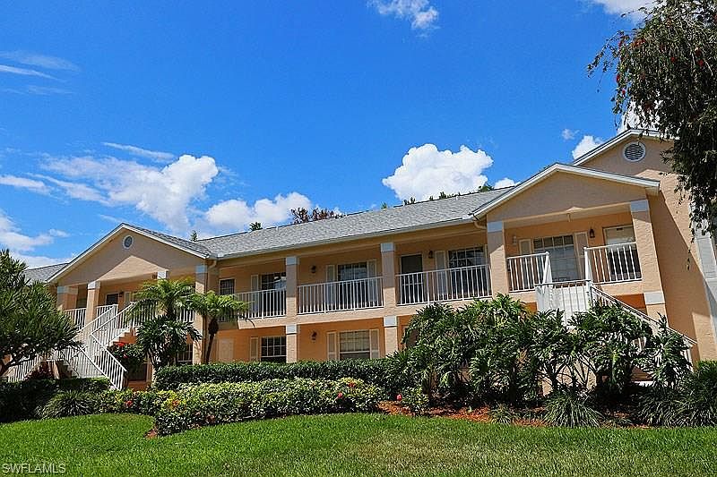 1st image of 773 Wiggins Lake Dr APT 105