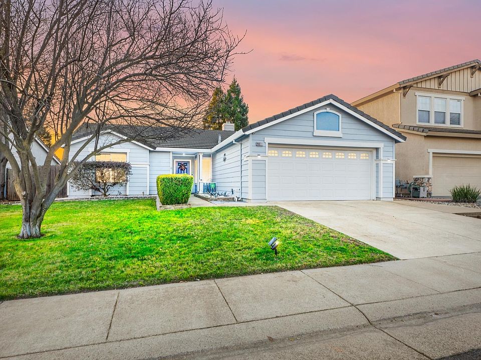 1st image of 9011 Four Seasons Dr