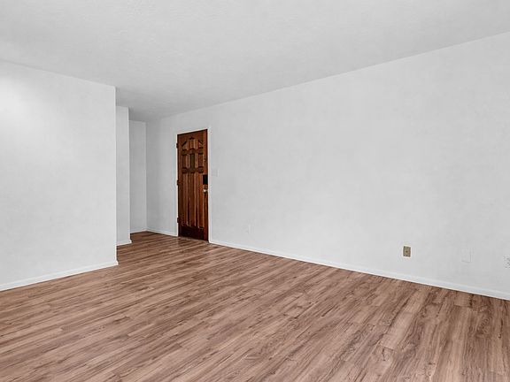 4th image of 1120 Canyon Rd APT 28
