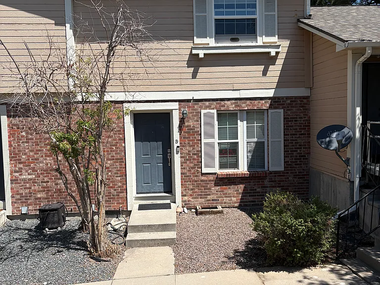 1546 S Ouray Cir #B — Photo 3