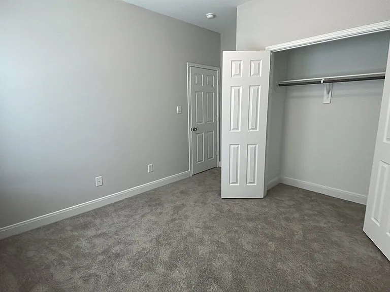832 Elkhart St #C — Photo 15