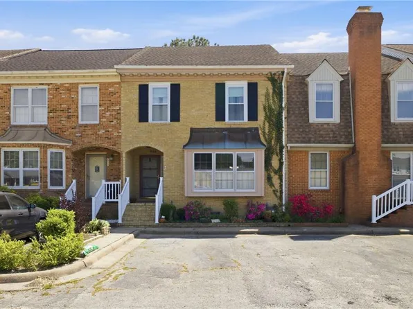 654 Lord Dunmore Dr, Virginia Beach, VA 23464