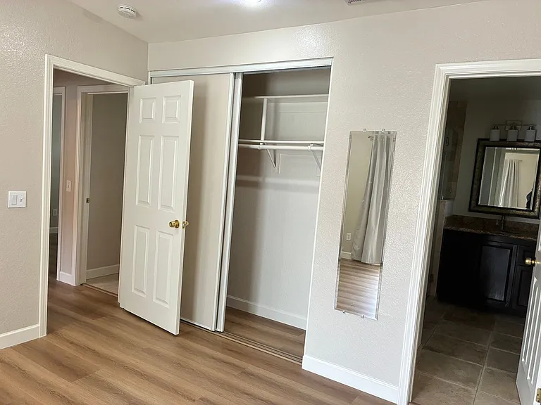 13927 Woodland Dr — Photo 28