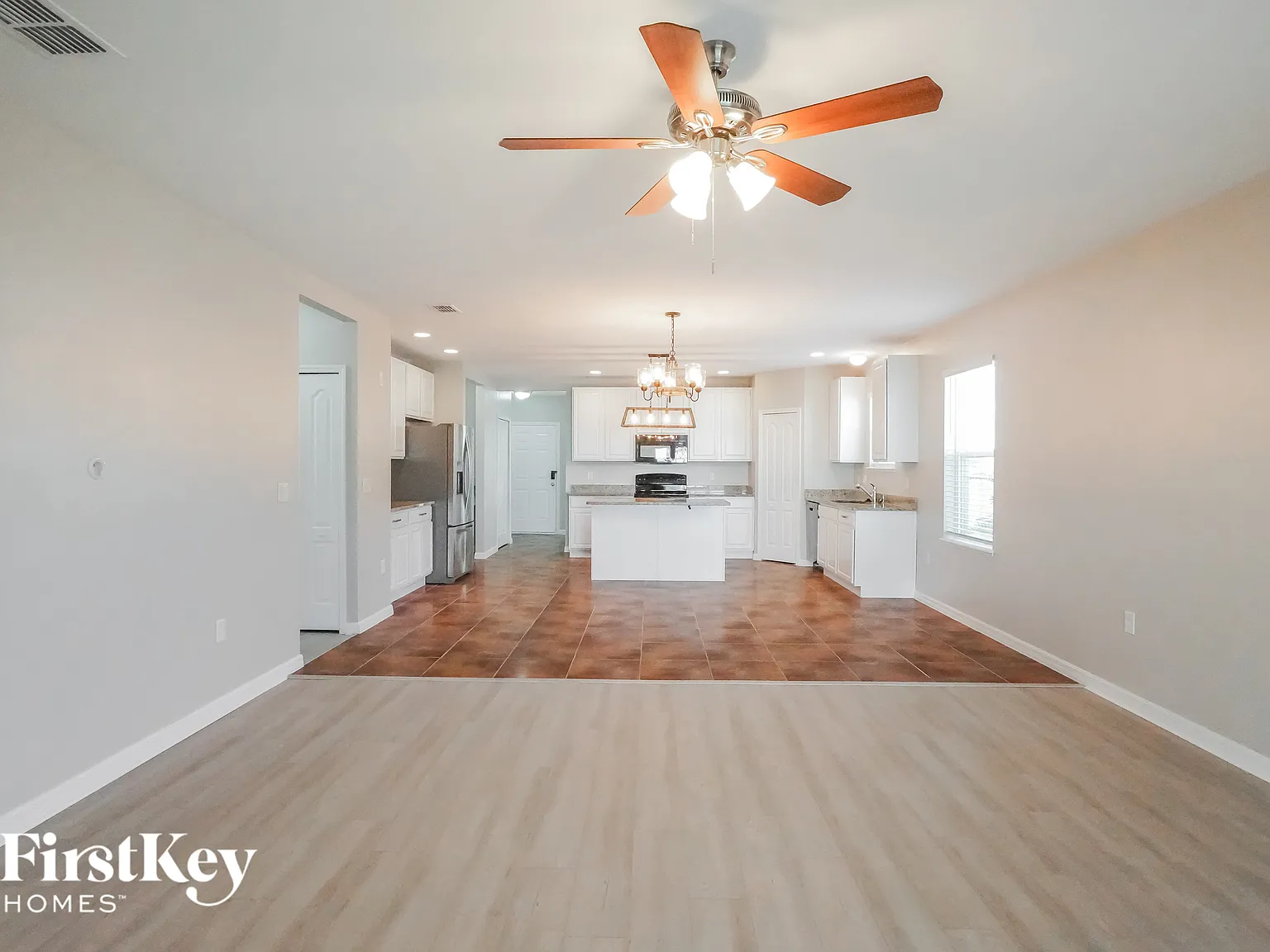 3 bed, 2.0 bath, 2000 sqft, $2,265 — Photo 2