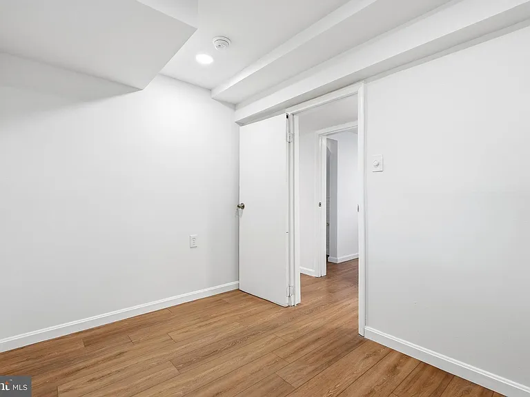 6741 Kincheloe Ave — Photo 33