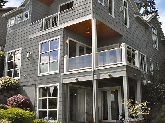 2nd image of 1047 Winslow Way