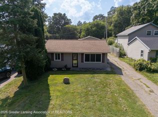 38 S Aurelius Rd, Mason, MI 48854