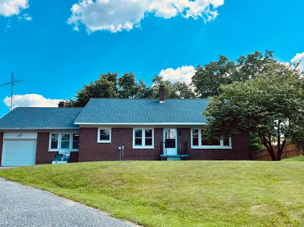 8264 E Schnellville Rd, Birdseye, IN 47513