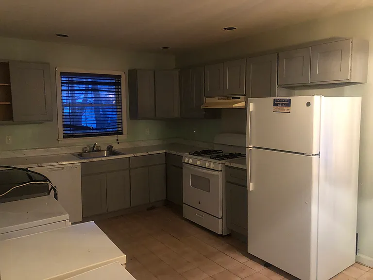 414 Garden Ave #2 — Photo 6