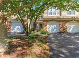 1477 Doolittle Ln, Grayslake, IL 60030