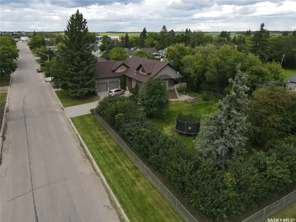 717 3rd AVENUE W, Meadow Lake, SK S9X 1A5