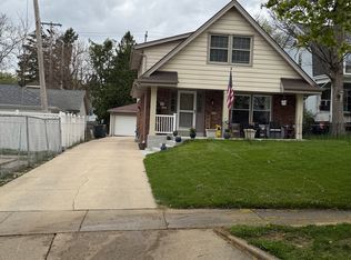 1551 S 91st St, West Allis, WI 53214