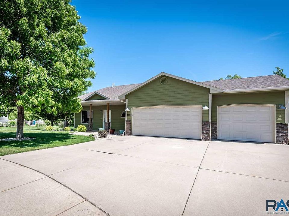 1st image of 1104 Hemlock Cir