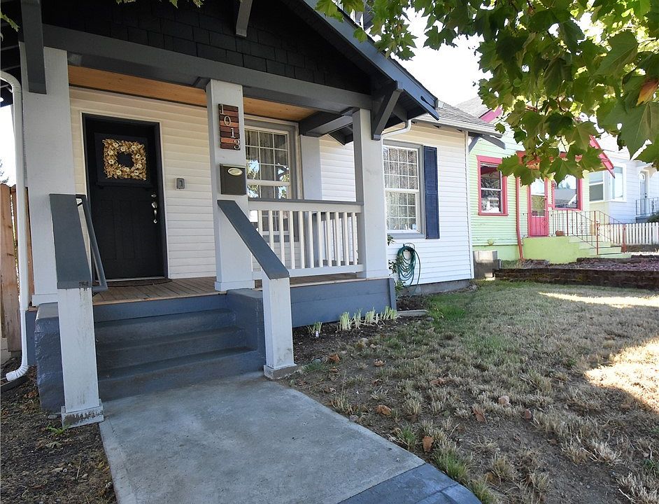 2nd image of 1013 5th St