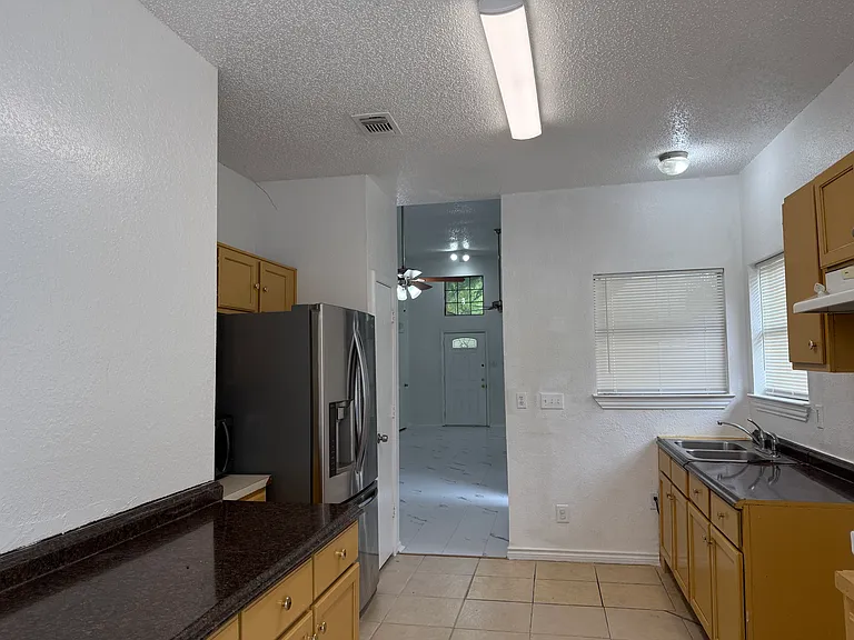 2536 Winter Oak St — Photo 9