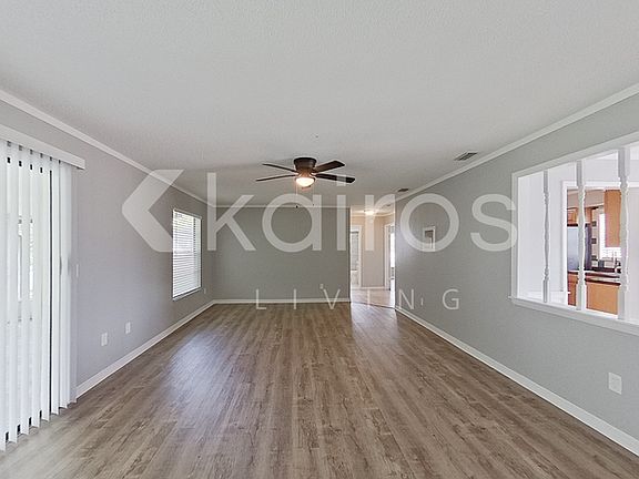 3rd image of 308 Wildwood Dr