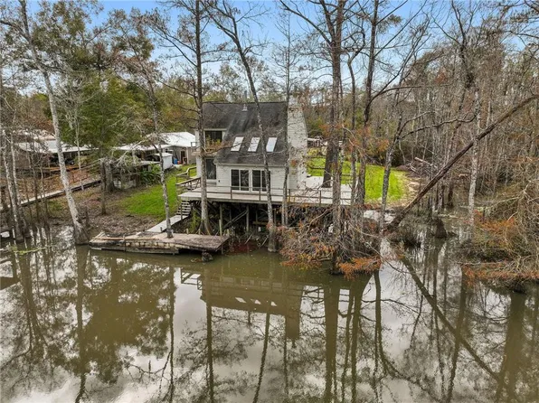 28325 Ridge Ln, Springfield, LA 70462