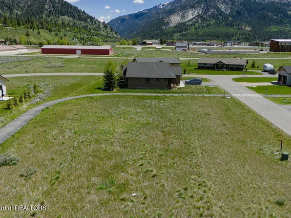 114 Arnica Trl, Alpine, WY 83128