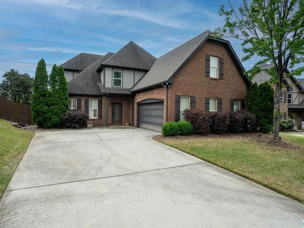 1256 Mountain Ln, Gardendale, AL 35071