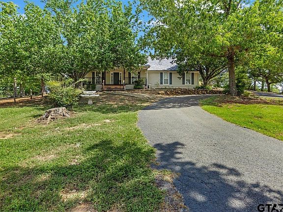 3rd image of 398 County Road 4119