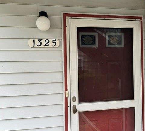 3rd image of 1325 Destination Ln