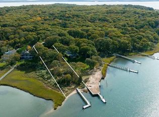 1300 Broadwaters Rd, Cutchogue, NY 11935