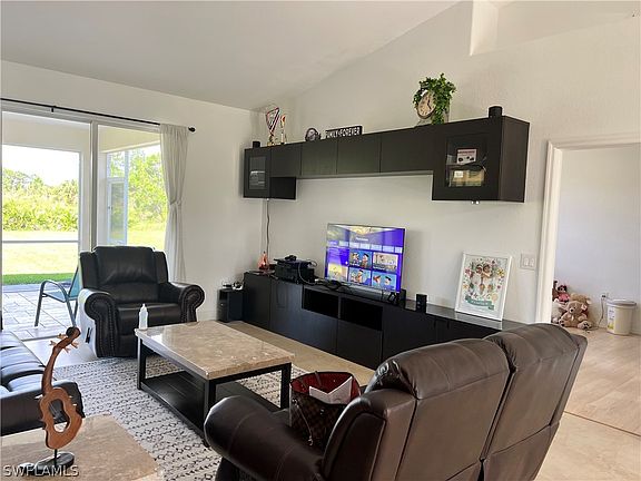 5th image of 820 Cortez Ave