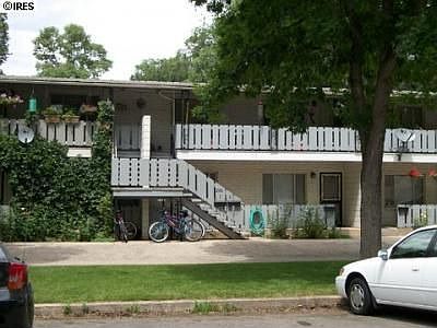 2nd image of 200 E Myrtle St 6 #6