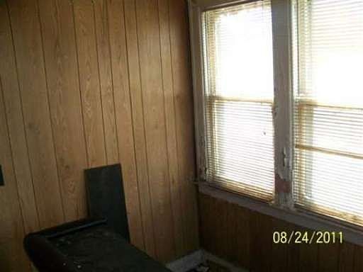 2nd image of 5057 Iroquois St