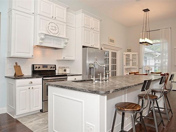 5th image of 130 Estates Cir