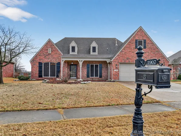 1907 W Rockport Pl, Broken Arrow, OK 74012