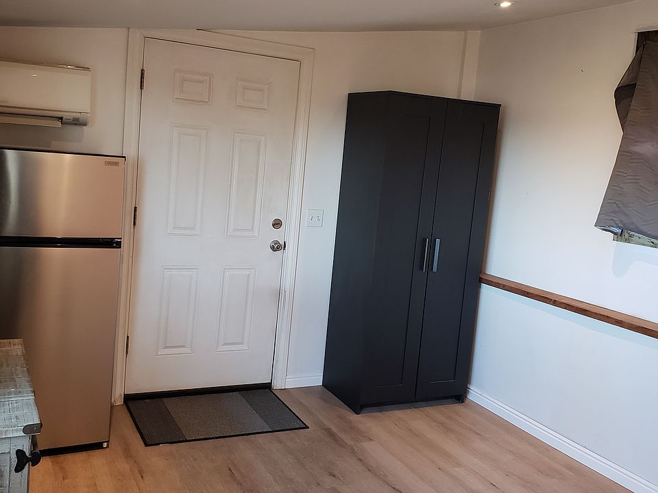 Main living area facing toward front door
