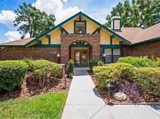 122 Barrington Dr, Brandon, FL 33511
