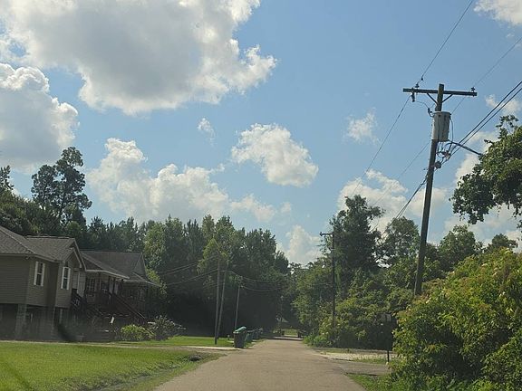 5th image of 57967 Jefferson Ave