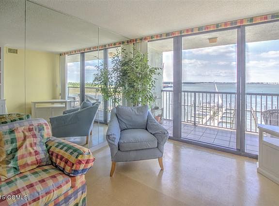 4th image of 211 Arendell St APT 602