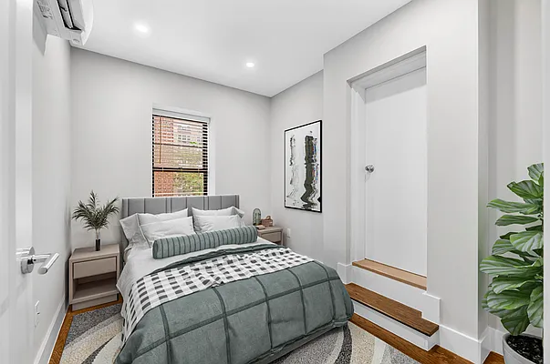 Rented by REAL New York | media 11