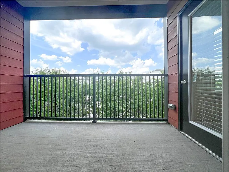 525 Parkway Dr #515 — Photo 13