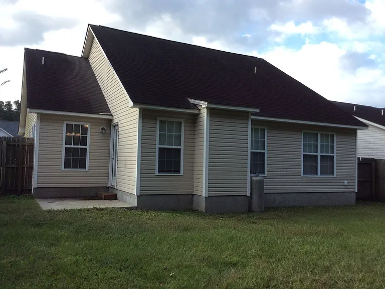4712 Corena Dr — Photo 3