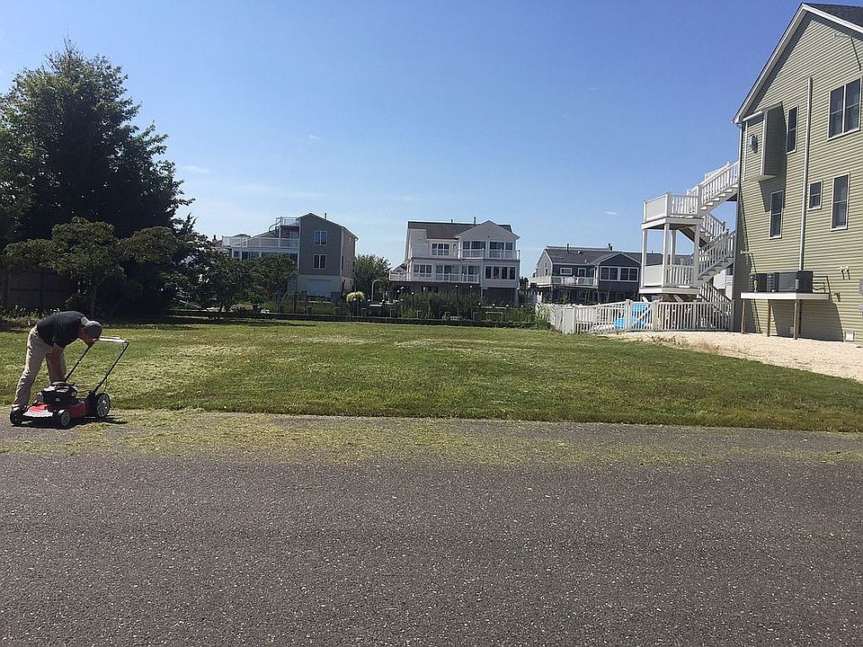2nd image of 38 Kentucky Dr